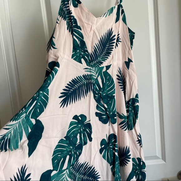 Pink sundress - Picture 2 of 7